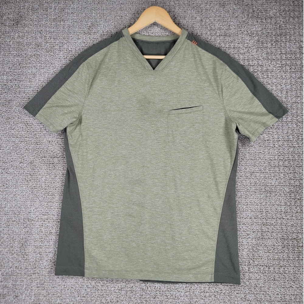 Lululemon Men's V‎ Neck Olive Green Short Sleeve Active Pocket T Shirt